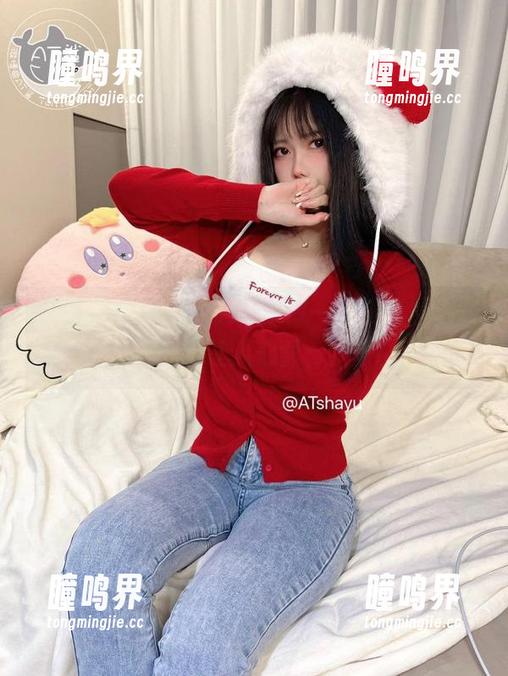 AT鲨最新美图：美脚就像一缕阳光，温暖得让人心颤；