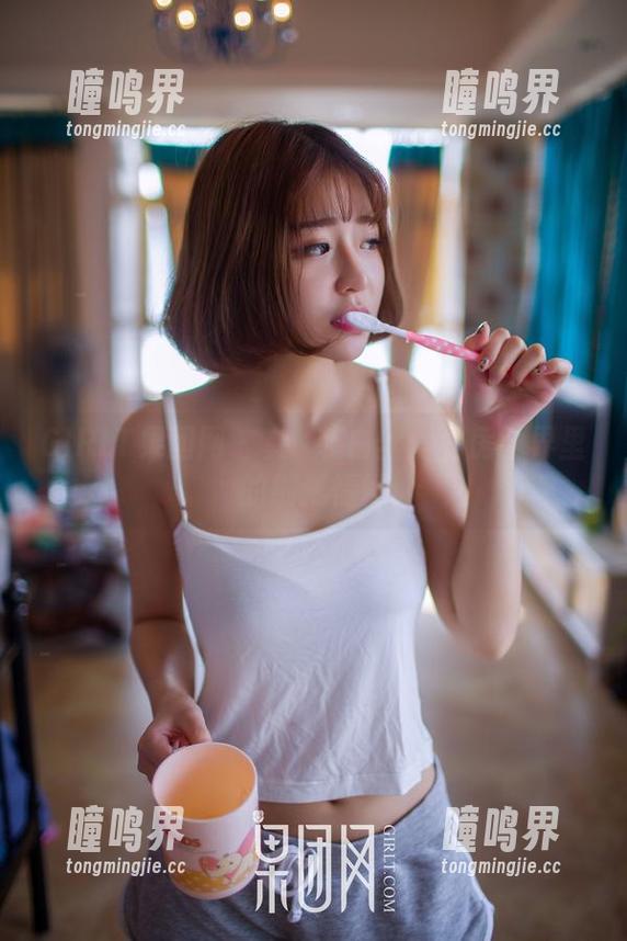 GIRLT果团网 - 龚玥菲白丝：私房世界里的细腻情愫