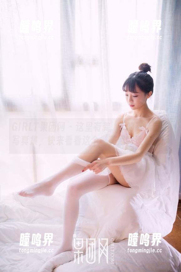 GIRLT果团网 - 这里有龚玥菲的高清自拍写真集，快来看看这个‘美照制造机’！