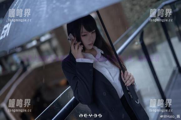 Halo_酱 泳池上的微光与阴影:Halo_酱的无圣光合集,感觉来袭