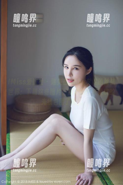 IMiss爱蜜社-Abby李雅 IMiss爱蜜社 - 迷失在Abby李雅的丝袜世界:下载这些图片,感觉自己被柔软的光线包围了呢。