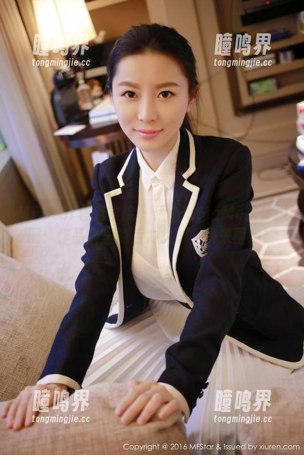 MFStar模范学院-伊小七MoMo MFStar模范学院 - 伊小七MoMo的体操服:作品集里的活力女神,快来围观!