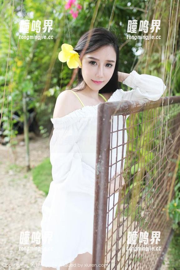 MyGirl美媛馆-王馨瑶yanni MyGirl美媛馆 - 王馨瑶yanni勇闯泳池,私拍美图中的水花四溅!