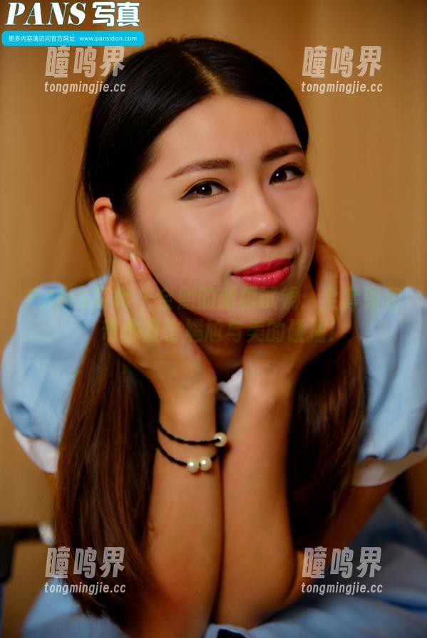 PANS写真-金熙 PANS写真 - 金熙的新模试镜:全套图包,带你直击尴尬与美的碰撞!