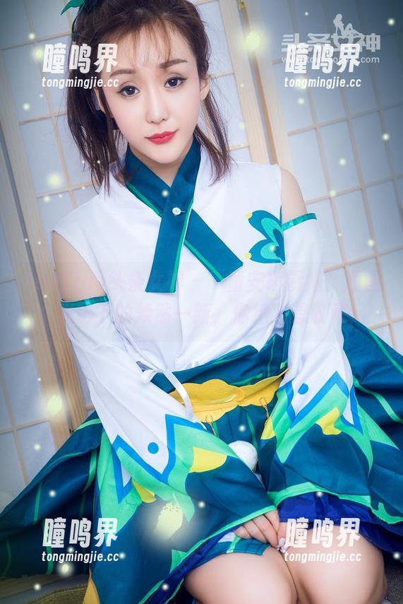 TouTiao头条女神 - “童安琪厨娘”原图，光影下的焕然一新，你绝对想收藏！