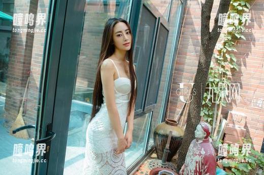 UGirls尤果网 - 从万圣节走出来的妮小妖：不容错过的照片合集