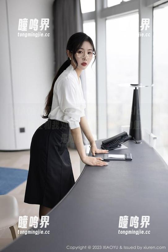 XIAOYU语画界-Angela小热巴 XIAOYU语画界 - 原图里的Angela小热巴仿佛在和我对视,那娇躯部分的魅惑真是难以形容。