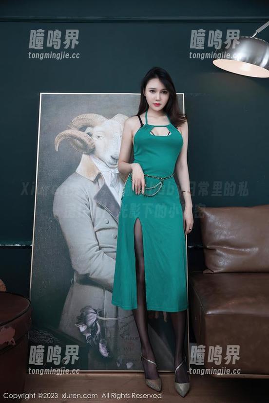 Xiuren秀人网 - 娜娜baby日常里的私房作品：光影下的小秘密