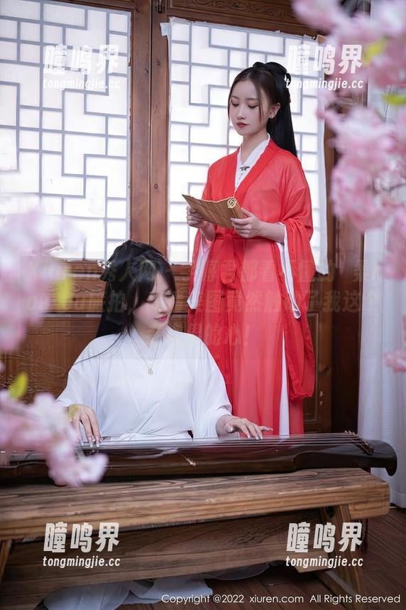 Xiuren秀人网-媃柔rourou Xiuren秀人网 - 字幕君都看不懂的媃柔rourou旅拍,高清美图竟然触动了我这个老直男的心!