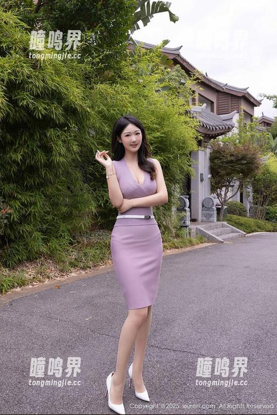 Xiuren秀人网-安然anran Xiuren秀人网 - 安然anran的云南旅拍:你以为这是美照?其实是我抓狂的证明!