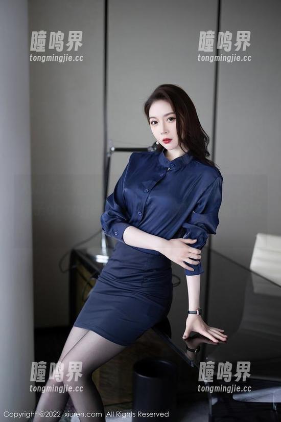 Xiuren秀人网 - 学妹里的小秘密——小橘子orange资源分享，心跳有点加速呢！