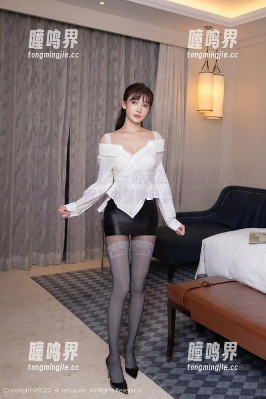 Xiuren秀人网-张思允Nice Xiuren秀人网 - 一组无圣光的张思允Nice制服照,图片中那种轻柔的气息,让我突然想起了夏天的某个忐忑瞬间。