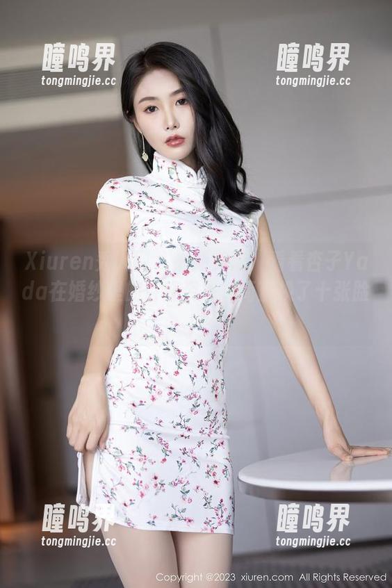 Xiuren秀人网-杏子Yada Xiuren秀人网 - 最新美图:看看杏子Yada在婚纱里的百变姿态,简直换了十张脸!