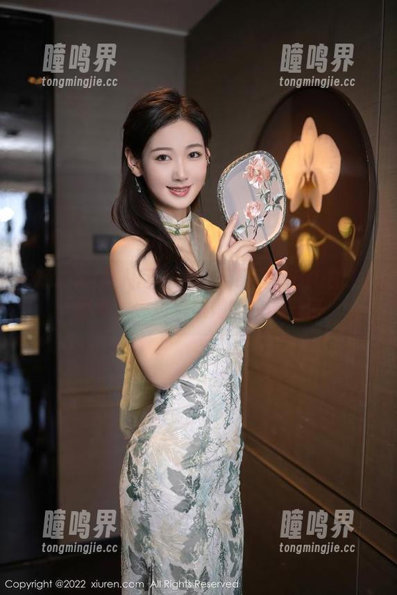 Xiuren秀人网-绮里嘉Ula Xiuren秀人网 - 一边翻绮里嘉Ula的JK图集,一边想象她的校园日记