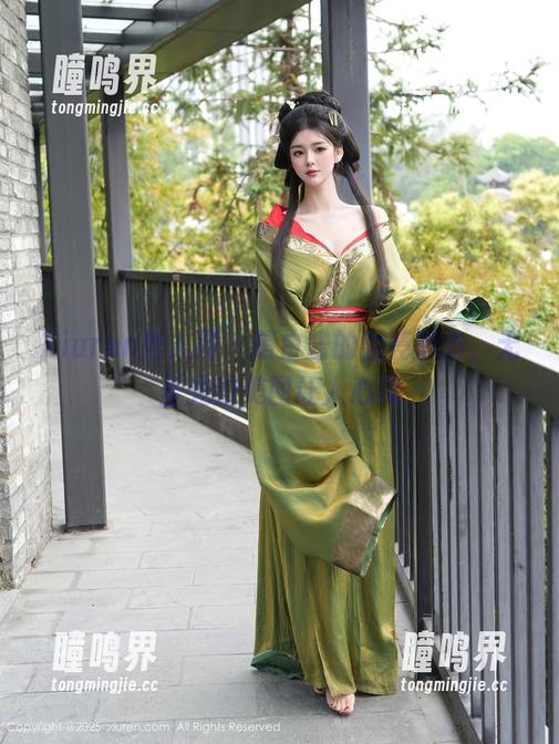 Xiuren秀人网-萌白酱 Xiuren秀人网 - 萌白酱的油亮魅力,无圣光的美图让人心痒