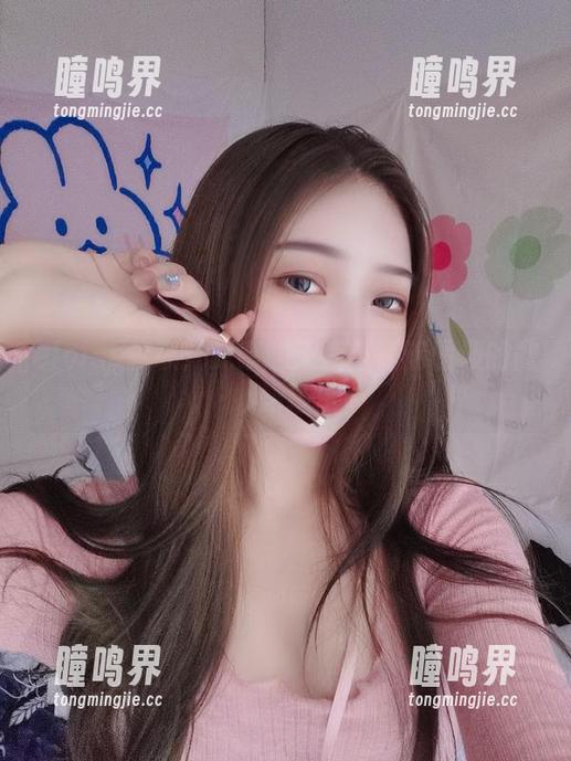 eloise软软：无辜的天使与高清图册的微妙碰撞！