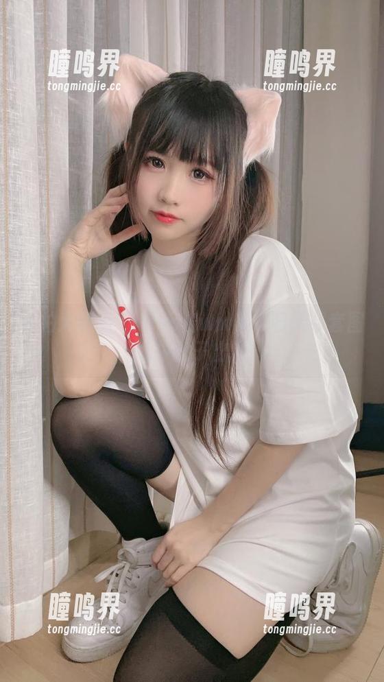 私拍大揭秘！miko酱ww的冬日温泉套图，水中仙子出没！