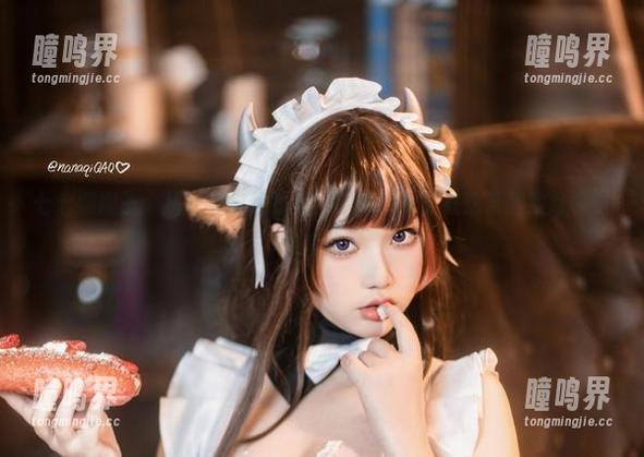 七七娜娜子 七七娜娜子:从此开启你的女王模式,来下载这系列致命吸引的套图!