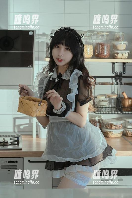 云溪溪女仆：图片合集，看她如何化身为你的心头好！