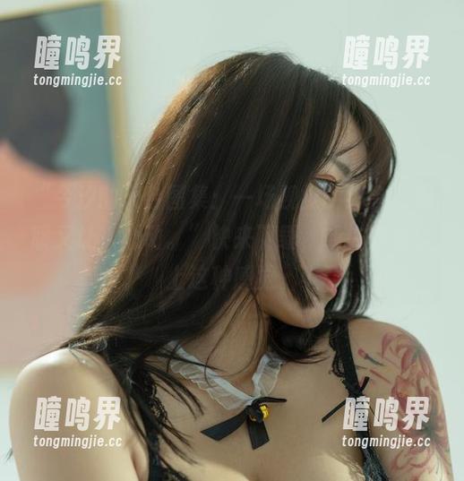 “今汐的天台图集：一场视觉的约会，温暖又让人心动。”快来下载，或许你会爱上这种感觉。