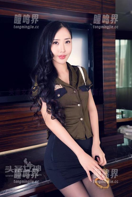 头条女神 - 看！周思超的夏日新作更新，直击灵魂的感觉！