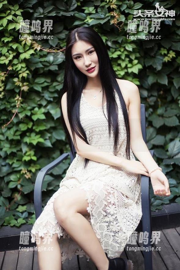 头条女神-小晴子 头条女神 - 钟晴写真集大揭秘:小晴子的分享让你停不下来