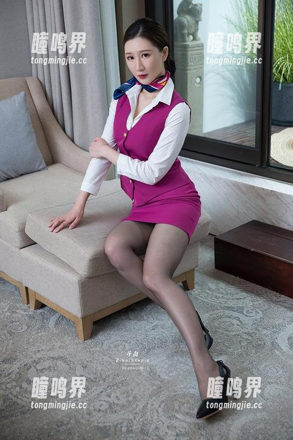 头条女神-易阳 头条女神 - 易阳连衣裙图集,挑战无圣光的极限美感