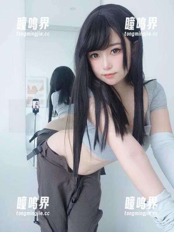 女主K的最新代表作：小红帽和红苹果原图，绝对让人心动