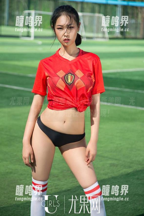 尤果网-杨晨晨 尤果网 - 看!杨晨晨的妹妹最新美图,光影里有个秘密在等你发现!
