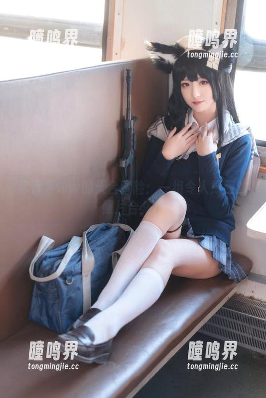 弥音音ww 弥音音ww的天台冒险:一组令人捧腹的照片合集!