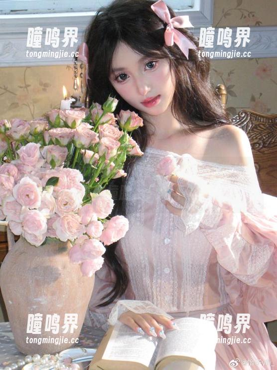 怡子yiii 遇见怡子yiii学姐,精选套图,仿佛她在说:‘不怕撞脸,只怕不够美!’