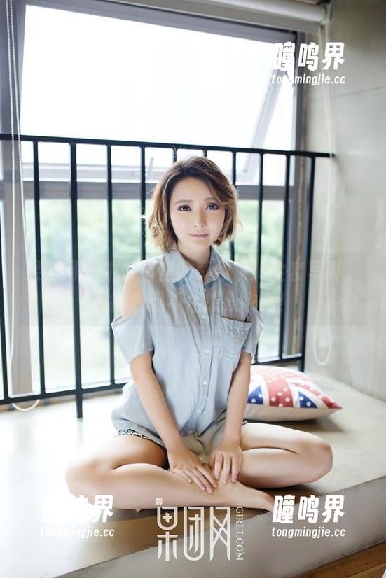 果团网 - 牛仔裤里的莫雅淇：全套写真，看得我忍不住想换衣服！