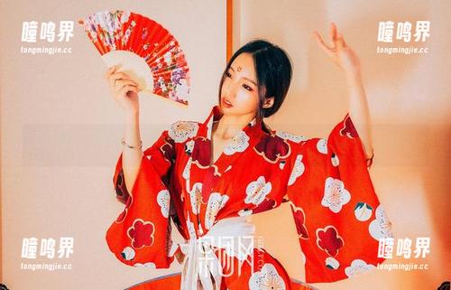 果团网-龚玥菲 果团网 - 龚玥菲与旗袍的浪漫邂逅:原图的姿态,图包的心事。