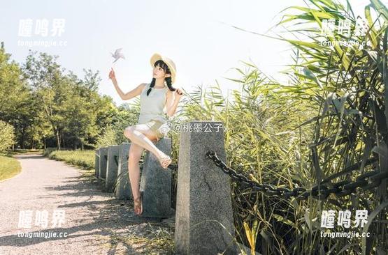 桃墨公子 一起走进桃墨公子的私拍世界:罗莎莉亚的神秘镜头
