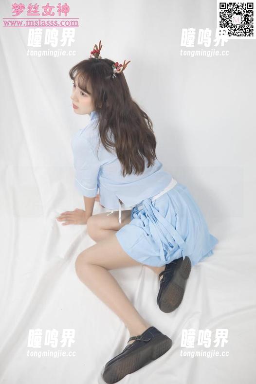 梦丝女神-玥玥 梦丝女神 - 玥玥的操场全套写真,校花小甜心的侧颜杀,瞬间捕获了多少人的心!