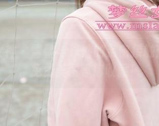 梦丝女神 - 雪馨与泳池的亲密接触：来吧，免费美图等你收藏！