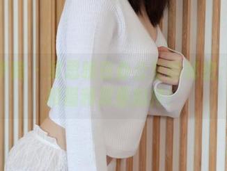 模范学院 - 吴思晚在办公室的秘密：写真和福利双重加持！