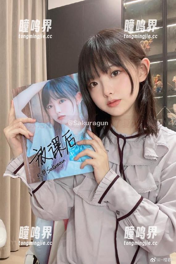 樱群 樱群泳池图册,让我感受到了夏天的每一滴水珠。