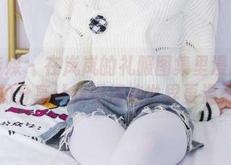 物恋传媒 - 在岚岚的礼服图集里漫游：她的分享让我觉得这世界更温柔