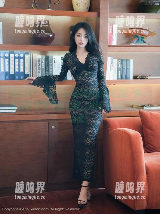 秀人网-Elise谭晓彤 秀人网 - 当Elise谭晓彤邂逅礼服:每一张美图都有爱的温度,壁纸上满满都是小心思!