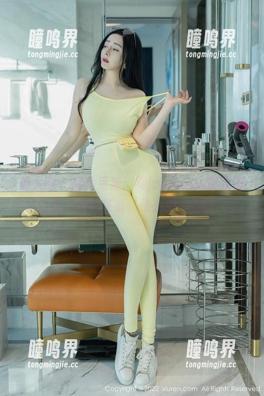 秀人网-周jojobaby 秀人网 - 图片更新:周jojobaby的比基尼自信,仿佛在说‘快来关注我呀’!