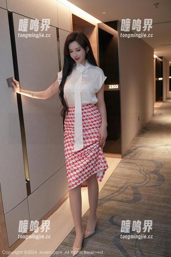秀人网-汁汁 秀人网 - 当汁汁遇上妹妹:无圣光下的美图奇遇记