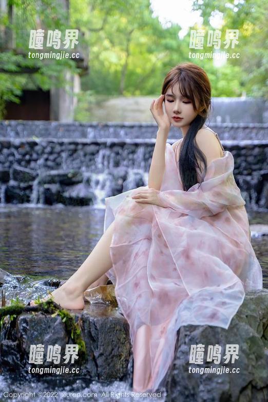 秀人网-金幼汐Vivian 秀人网 - 走进金幼汐Vivian的“粉色”作品,感觉都有点不真实,像在糖果世界里。