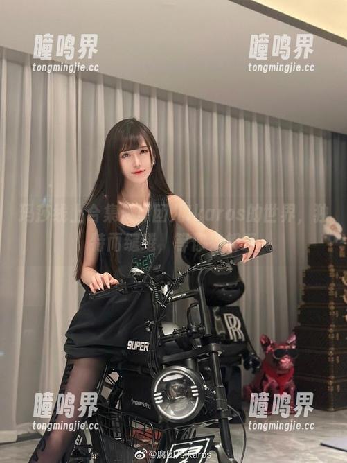 腐团儿Ikaros 玛莎线上合集:腐团儿Ikaros的世界,独特而缱绻,等你来解锁