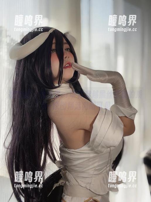 微密圈 - 葱油饼er带你穿越黑丝漆皮的质感–原图精选肉眼可见
