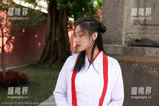 蜜桃社-木奈奈 蜜桃社 - 木奈奈在巅峰!这天使般的写真壁纸,感觉我都快要被吸引进画面里了。