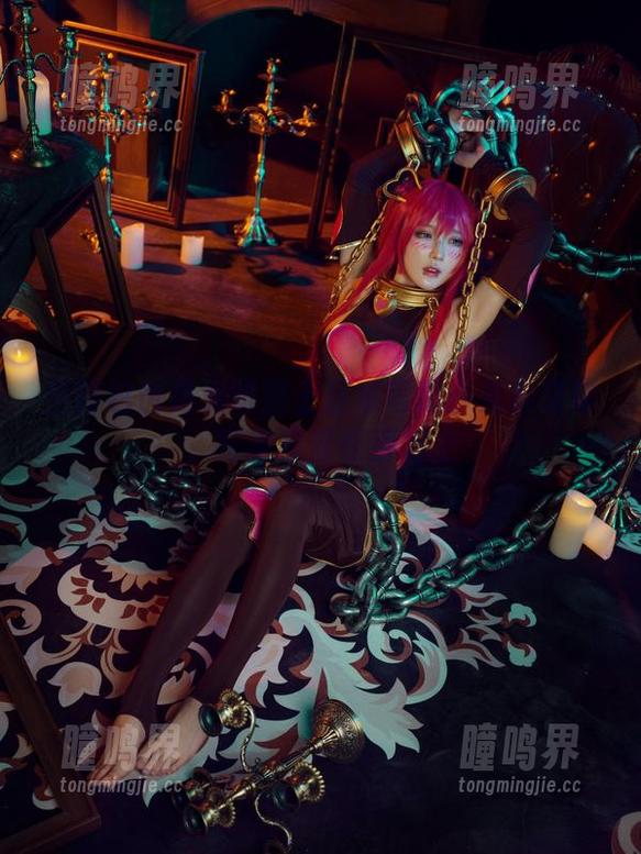 阿包也是兔娘 当阿包也是兔娘遇上居家写真:光影交错,完美停留在沙发上