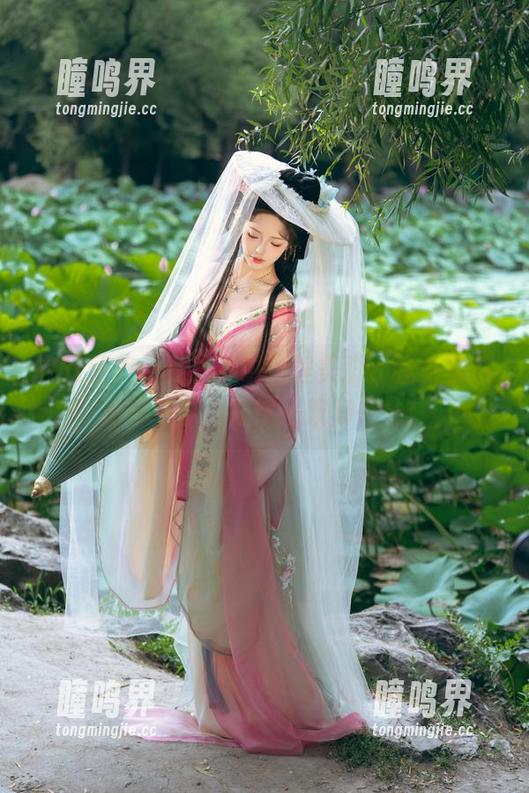 雯妹不讲道理 在线图集:雯妹不讲道理美脚,拯救你的枯燥生活,从这一双脚开始!