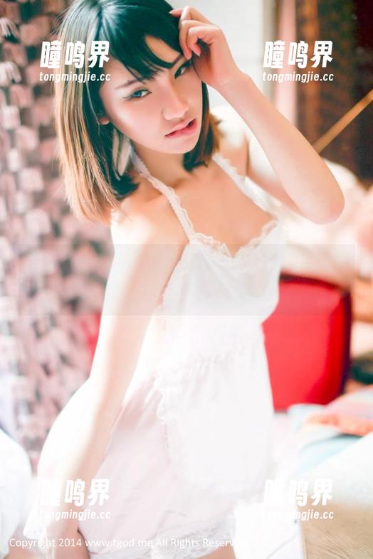 青豆客-罗婉莹 青豆客 - 哇塞!罗婉莹的睡衣福利,让原图渲染出别样风情。