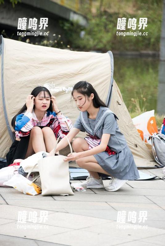 魔镜街拍-曼曼 魔镜街拍 - 无圣光的曼曼:夏天作品背后的迷离故事
